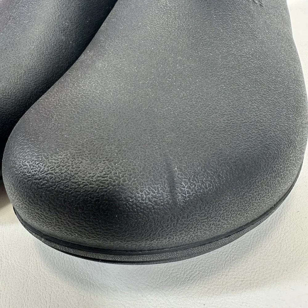 Crocs on the Clock Work Slip On Shoes Men's Black‎ US Size M 10/ W11 205073–001